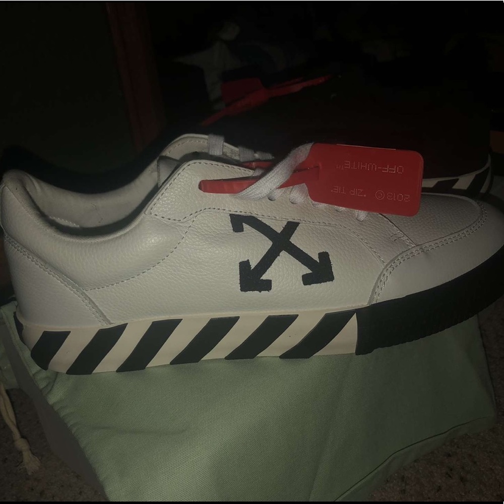 Off-White Sneakers